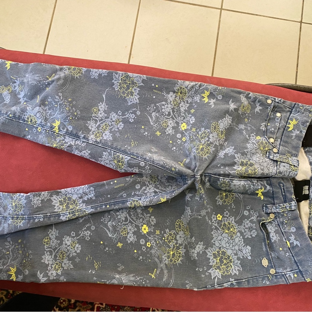 Insight pants size 3 they have a little stretch